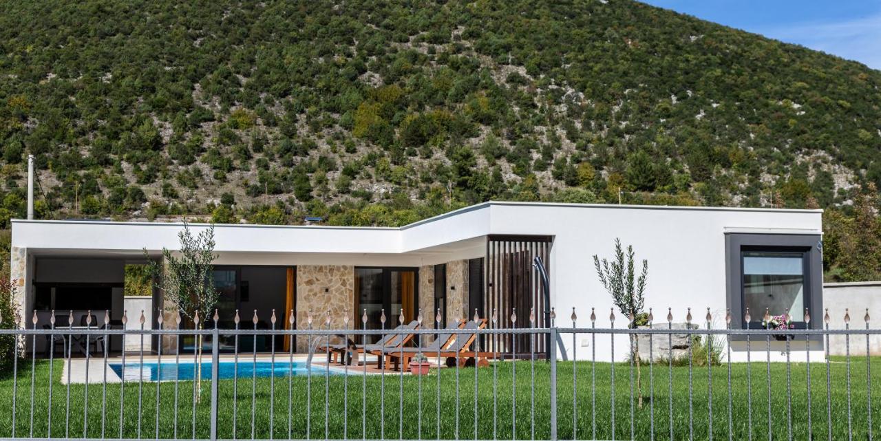 Villa Nera - Etwa モスタル エクステリア 写真